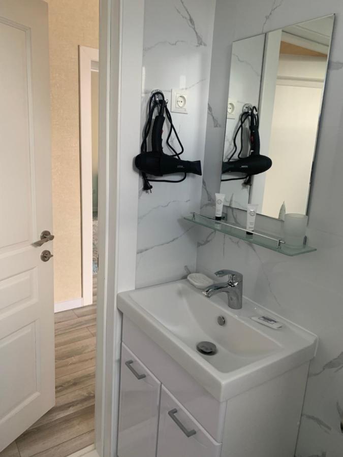 Bayotel Karakol Bagian luar foto