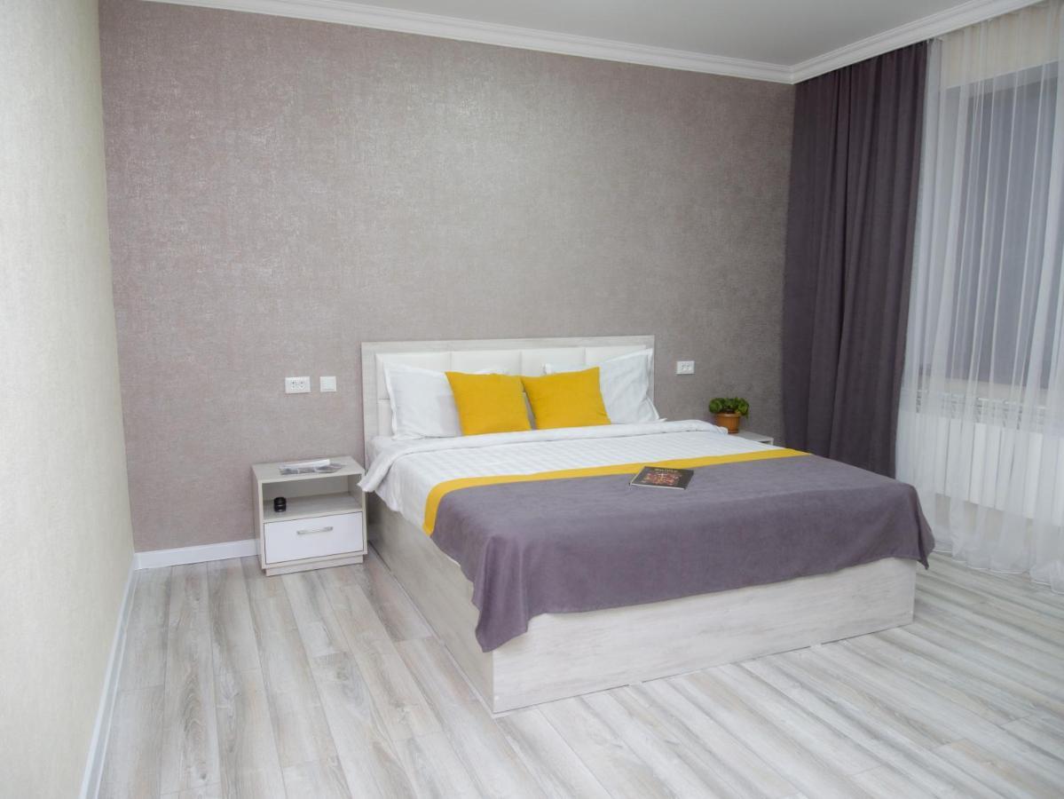 Bayotel Karakol Bagian luar foto