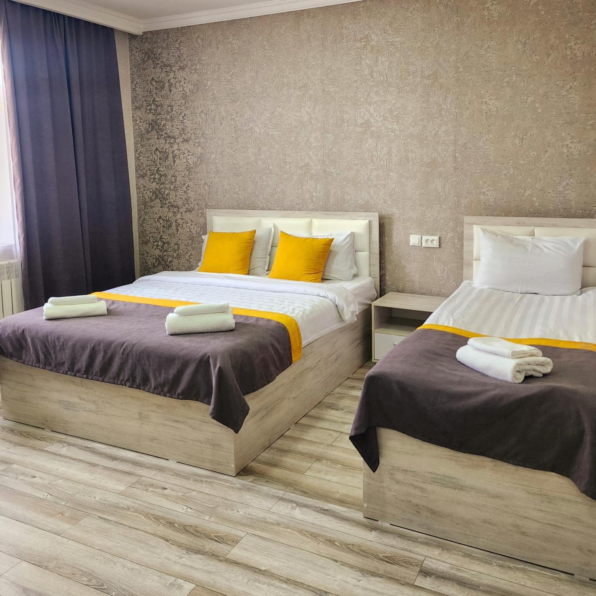 Bayotel Karakol Bagian luar foto